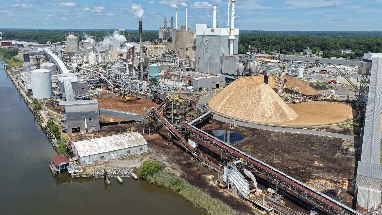 Smurfit WestRock material handling and processing infrastructure